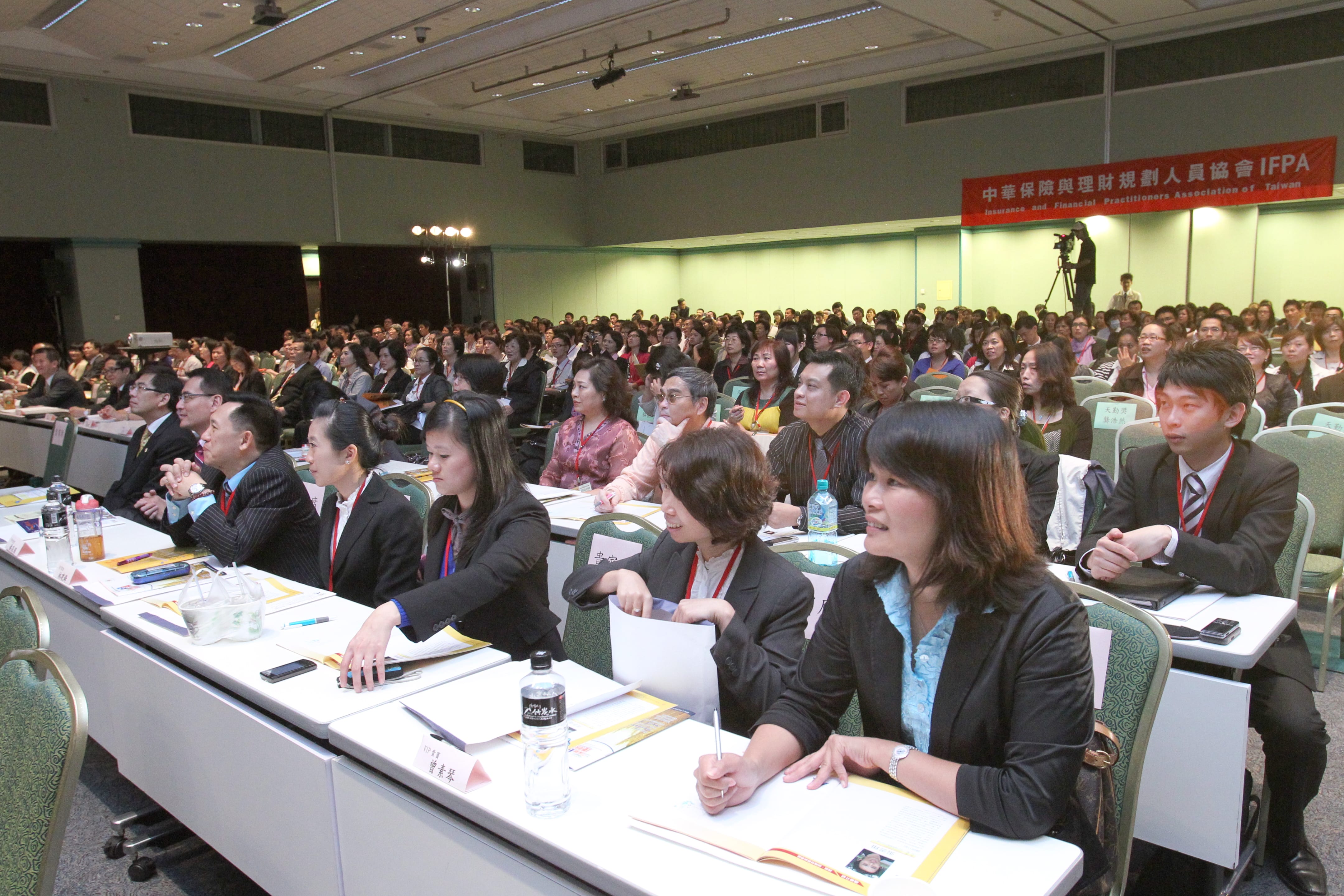 DPP_379-min.JPG